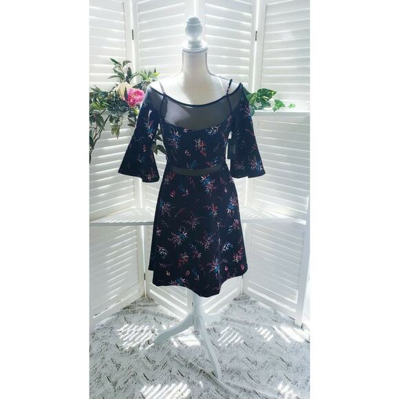 GUESS BLACK FLORAL DRESS WITH SHEER ACCENT SIZE 4 - Picture 2 of 7